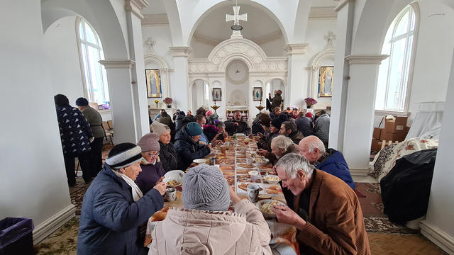 Як церковна кухня рятувала від голоду людей в окупації. Репортаж з Берислава