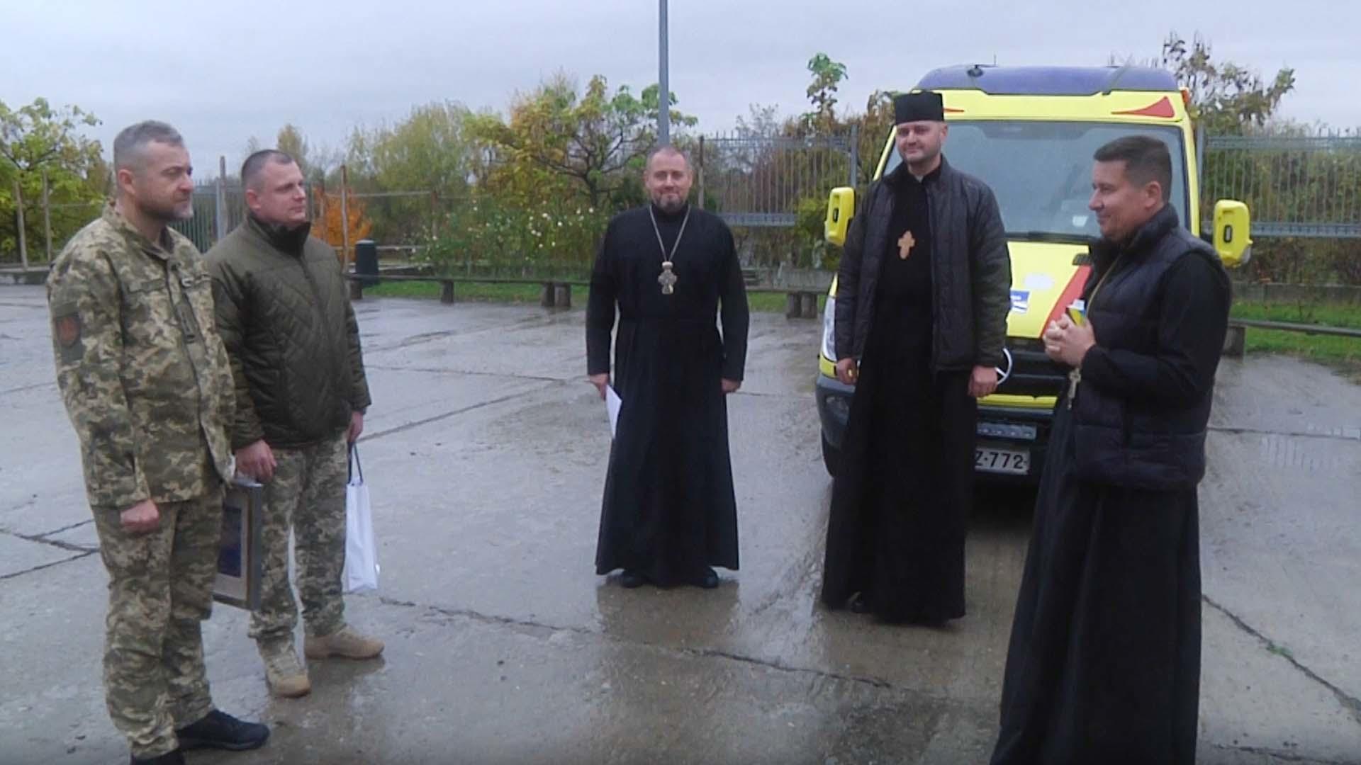Вірні УГКЦ та РКЦ в Естонії зібрали кошти на нову карету швидкої допомоги для українських військових