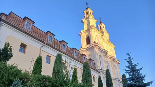 Божественна Літургія онлайн з Бучацького монастиря отців Василіян