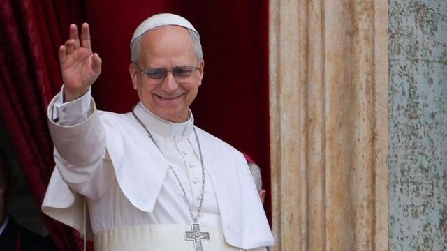 Папа Лев XIV молиться «Ангел Господній»: Дивіться пряму трансляцію з українським перекладом