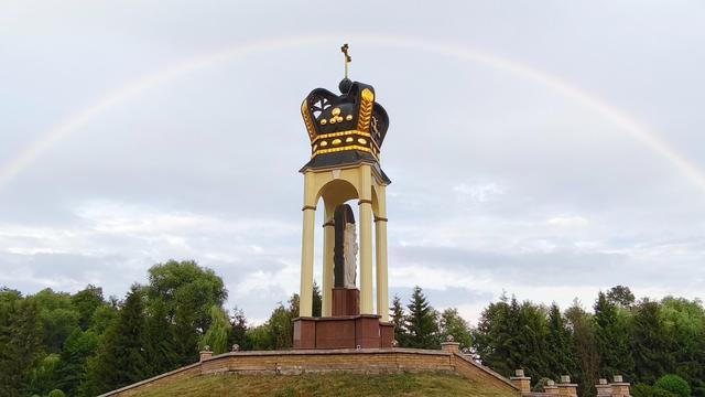 Молебень до Богородиці у Марійському духовному центрі Зарваниця