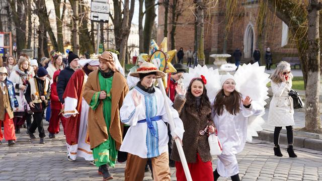 Фестиваль вертепів «Різдвяна зірка 2024» у Дрогобичі. Наживо