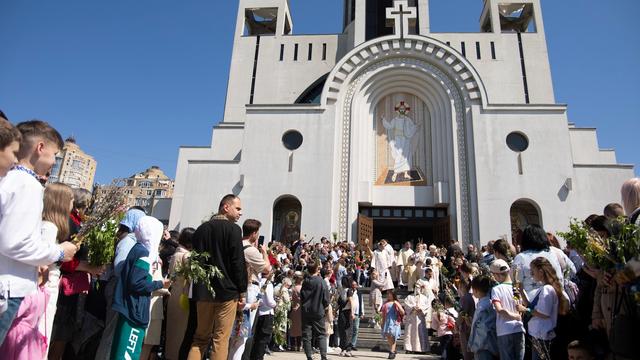 Божественна Літургія онлайн у Квітну неділю