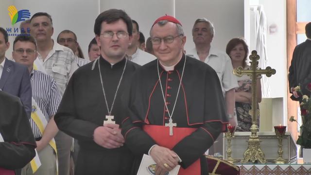 Візит кардинала П’єтро Пароліна до Патріаршого собору та зустріч з переселенцями 
