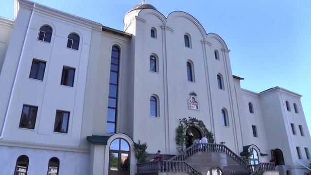 Архиєрейська Божественна Літургія у Київській Трьохсвятительській духовній семінарії