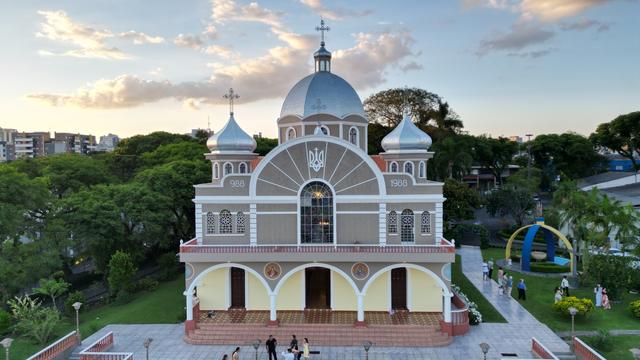 Божественна Літургія онлайн у Архикатедральному храмі  св. Івана у Куритибі (Бразилія)