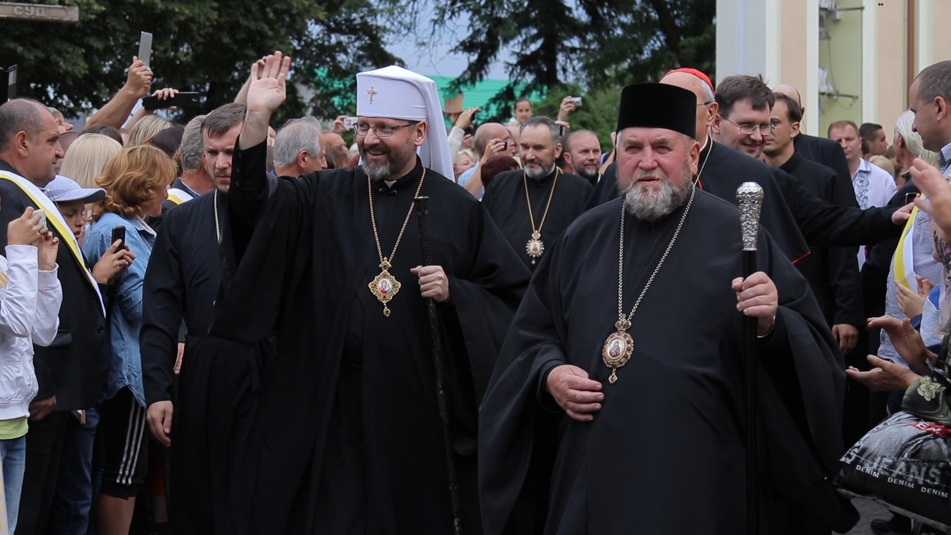 Проща до Зарваниці розпочалася із зустрічі Блаженнішого з молоддю