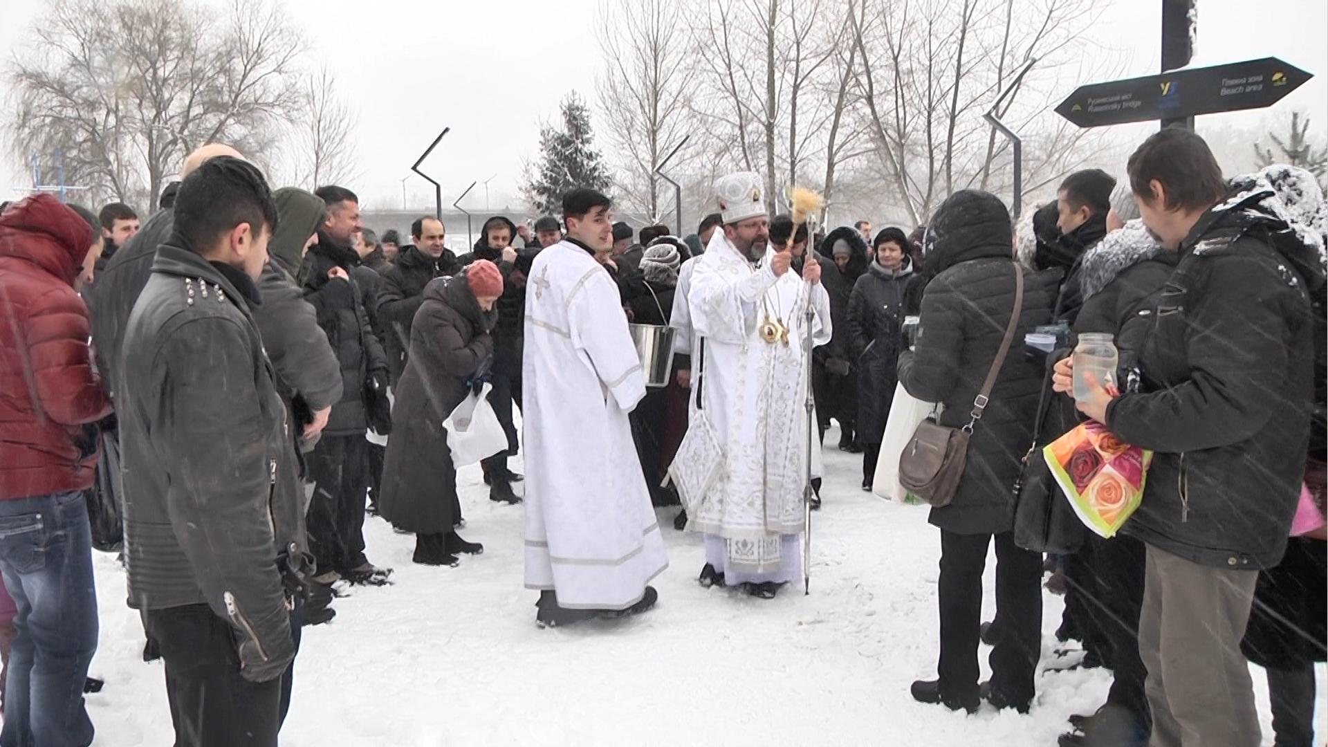 Освячення води у Дніпрі на Богоявлення Господнє