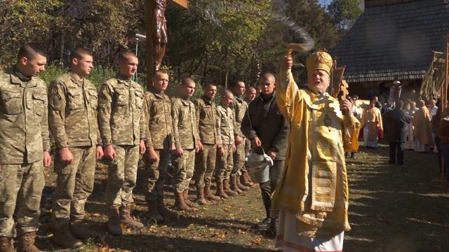 У Пирогові відновили давню традицію приведення українського війська під Покров Пресвятої Богородиці 