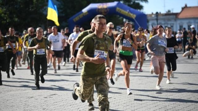 Всеукраїнський забіг «Шаную Воїнів, біжу за Героїв України» - чин пам'яті про загиблих захисників 